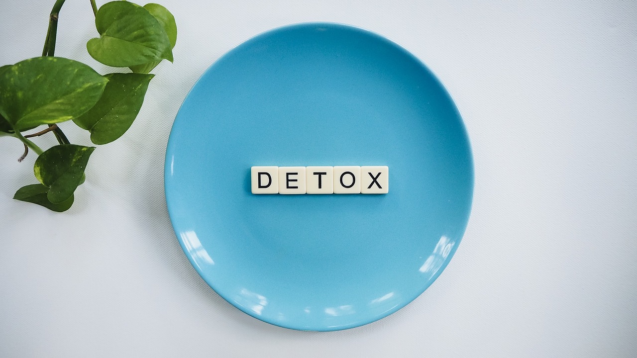 Detox Your Body Naturally: Tips and Tricks for a Healthy Life